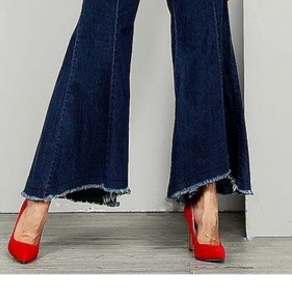 NWT REBORN M. Wide-Leg Short Shreaded Bell Bottoms
